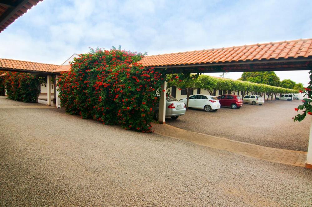 Mediterraneo Park Hotel Tres Lagoas Exterior photo